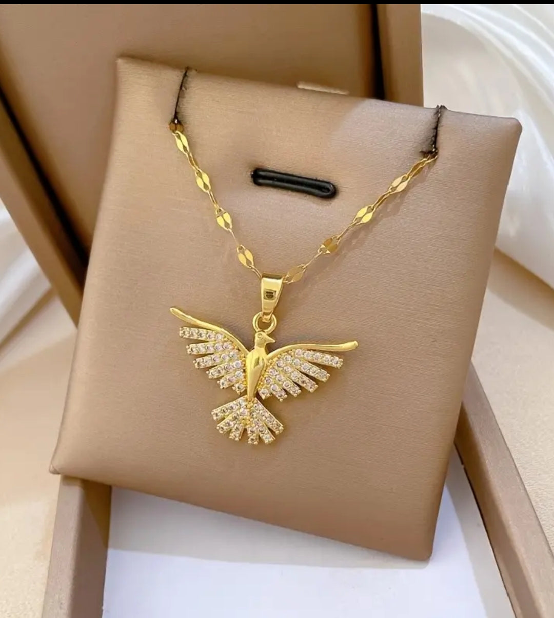 Collar en forma de fénix
