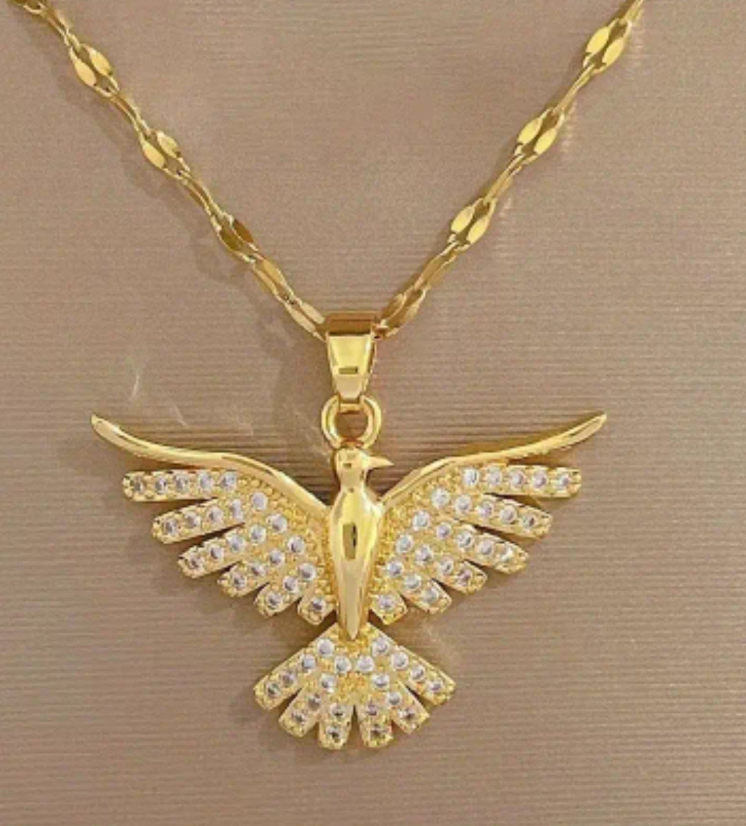 Collar en forma de fénix